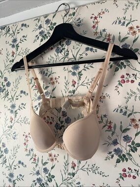 Wacoal Black Lace-Trim Padded Bra